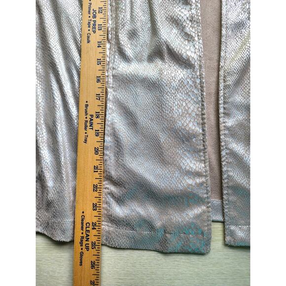 JACKET & MATCHING TANK-CHICO'S-Silver/Gray Snakeskin Like Material-Soft-Size 3/L - Picture 12 of 16